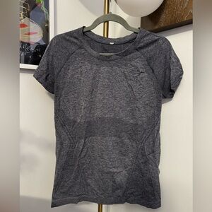 lululemon Swiftly Tech Short Sleeve 2.0 SLTE/WHT 10